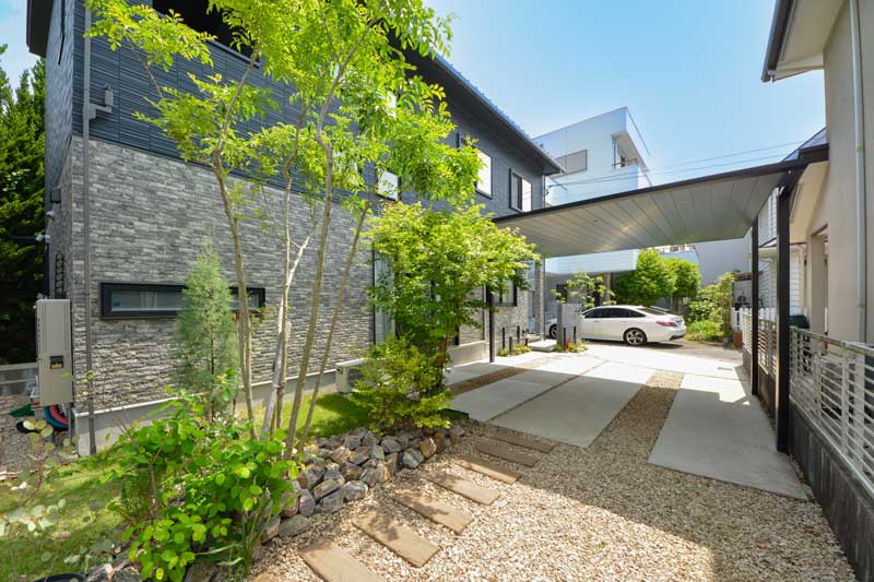 直線美が映える、シンプルデザイン