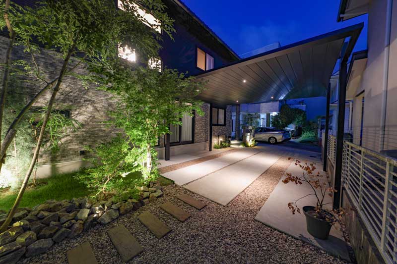 直線美が映える、シンプルデザイン