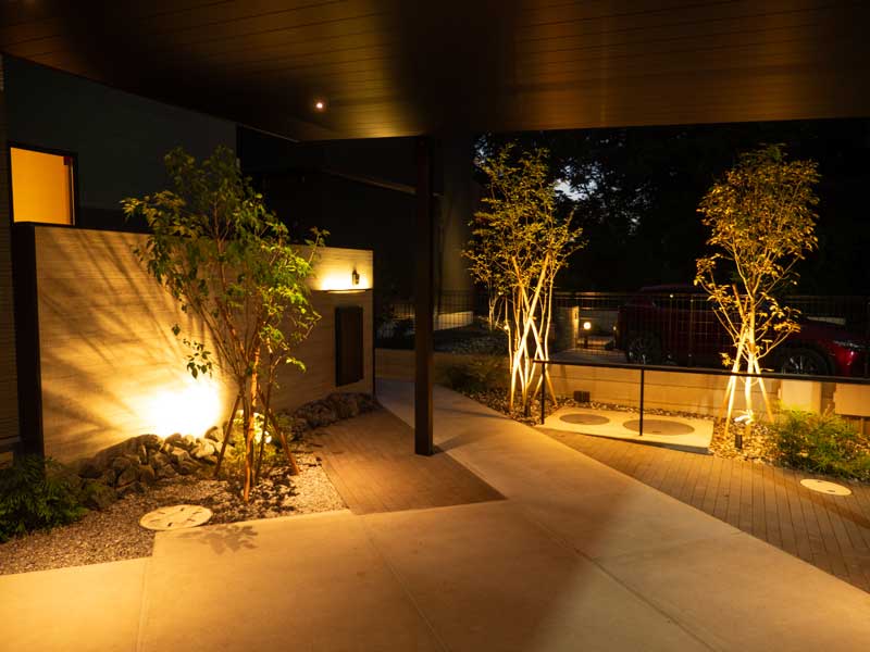 優しいグレーと緑に包まれる暮らし