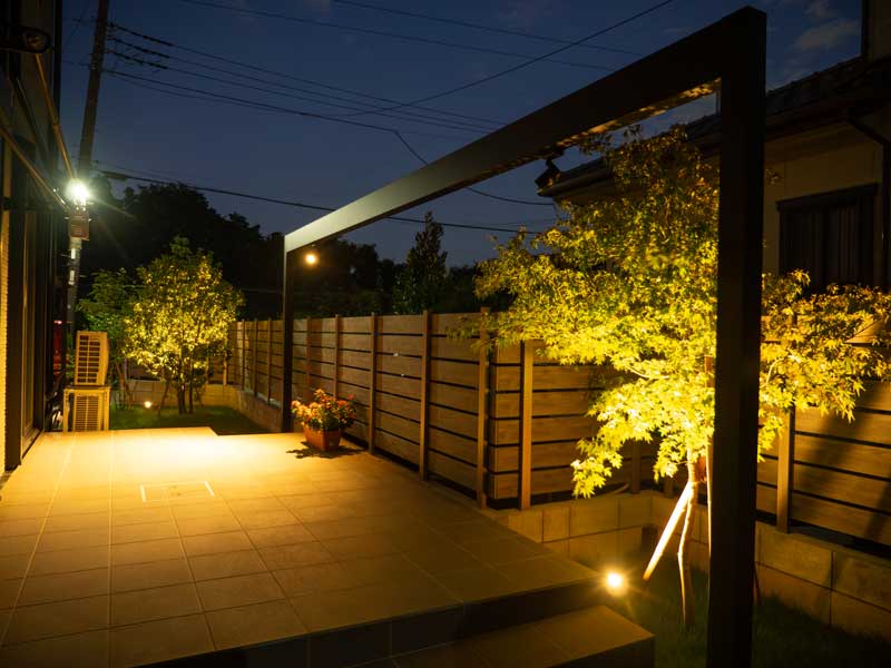 優しいグレーと緑に包まれる暮らし