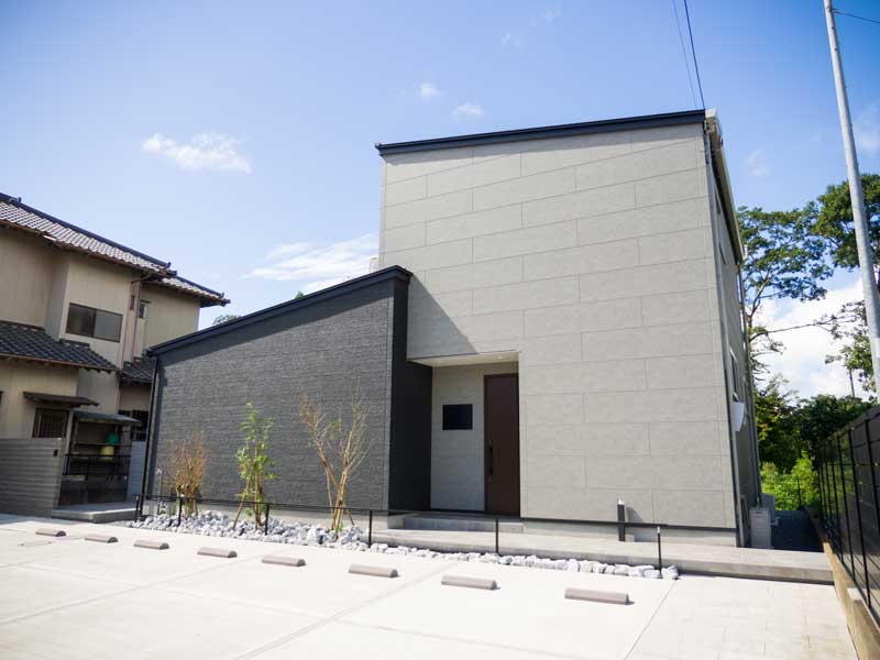 暮らしと仕事をつなぐ、静かなリラクゼーション空間