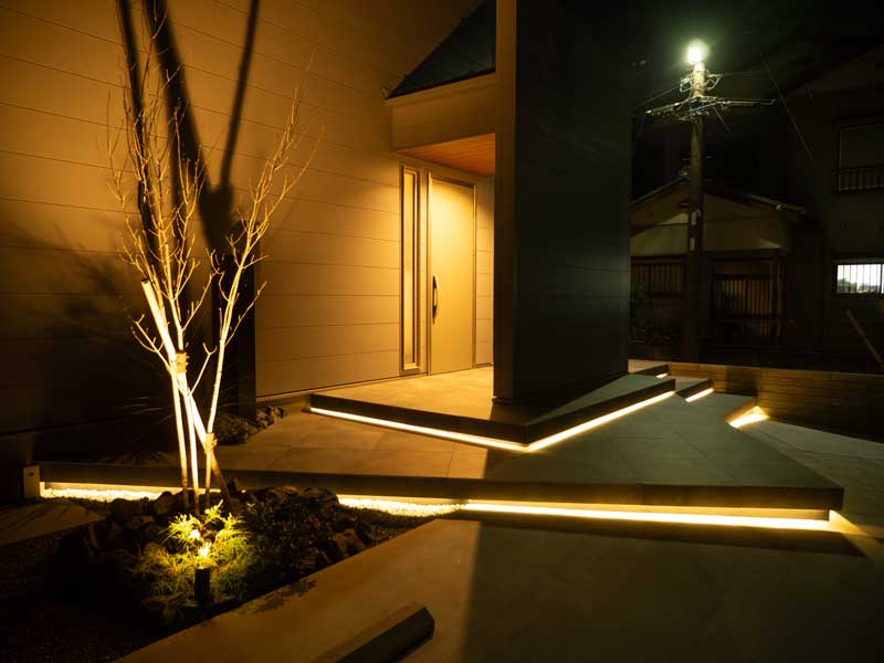 個性的な玄関階段