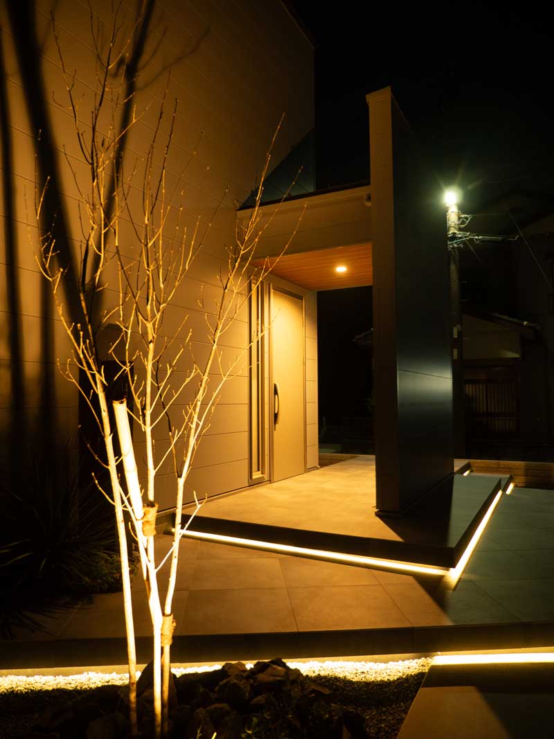 個性的な玄関階段