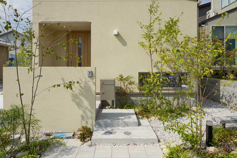 四季の彩りを楽しむ、心やすらぐ住まい