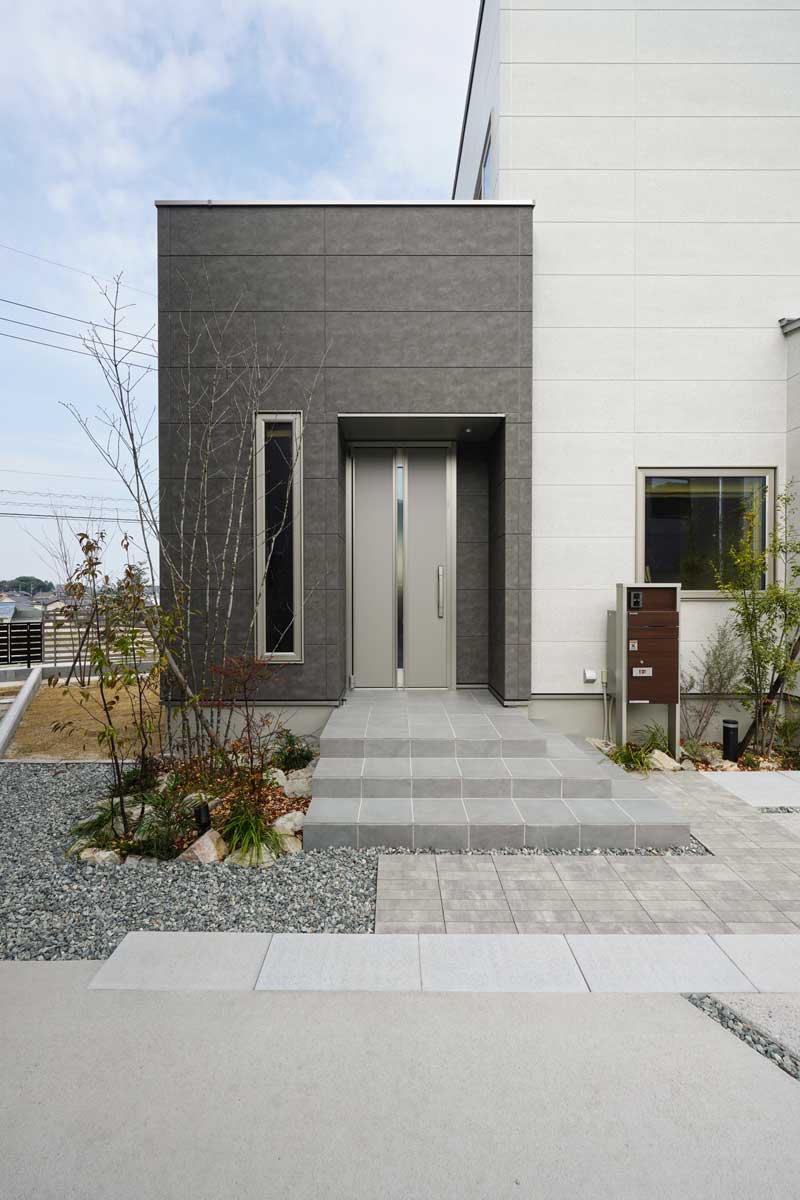 日常にとけこむ上質さ―風を感じるセカンドリビングのある家