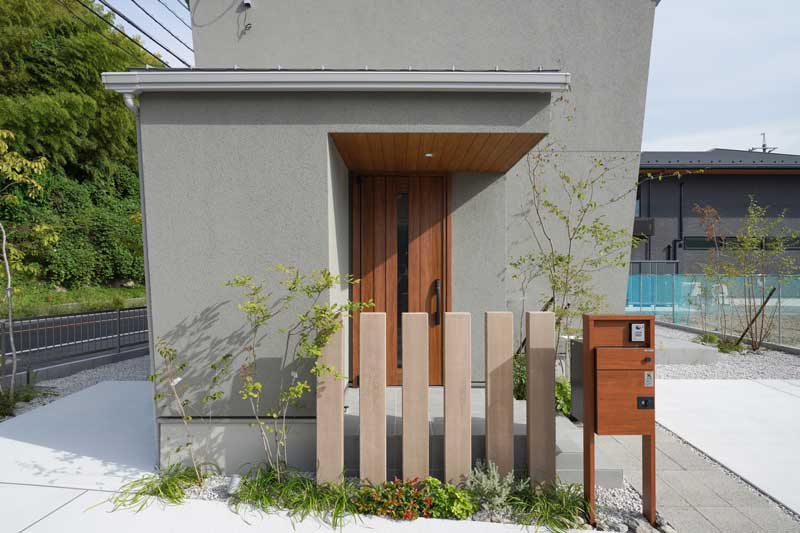 暮らしを自由に楽しむ、上質なアウトドアライフの住まい