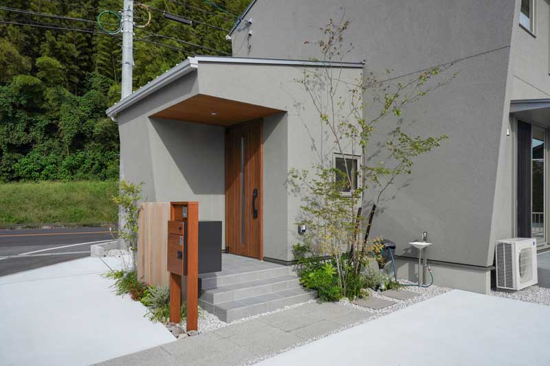 暮らしを自由に楽しむ、上質なアウトドアライフの住まい