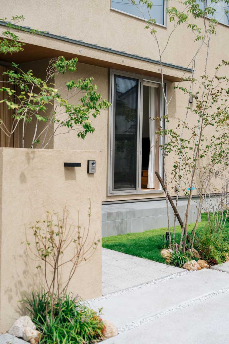 控えめな美しさが際立つ、ミニマル・デザイン・ガーデン