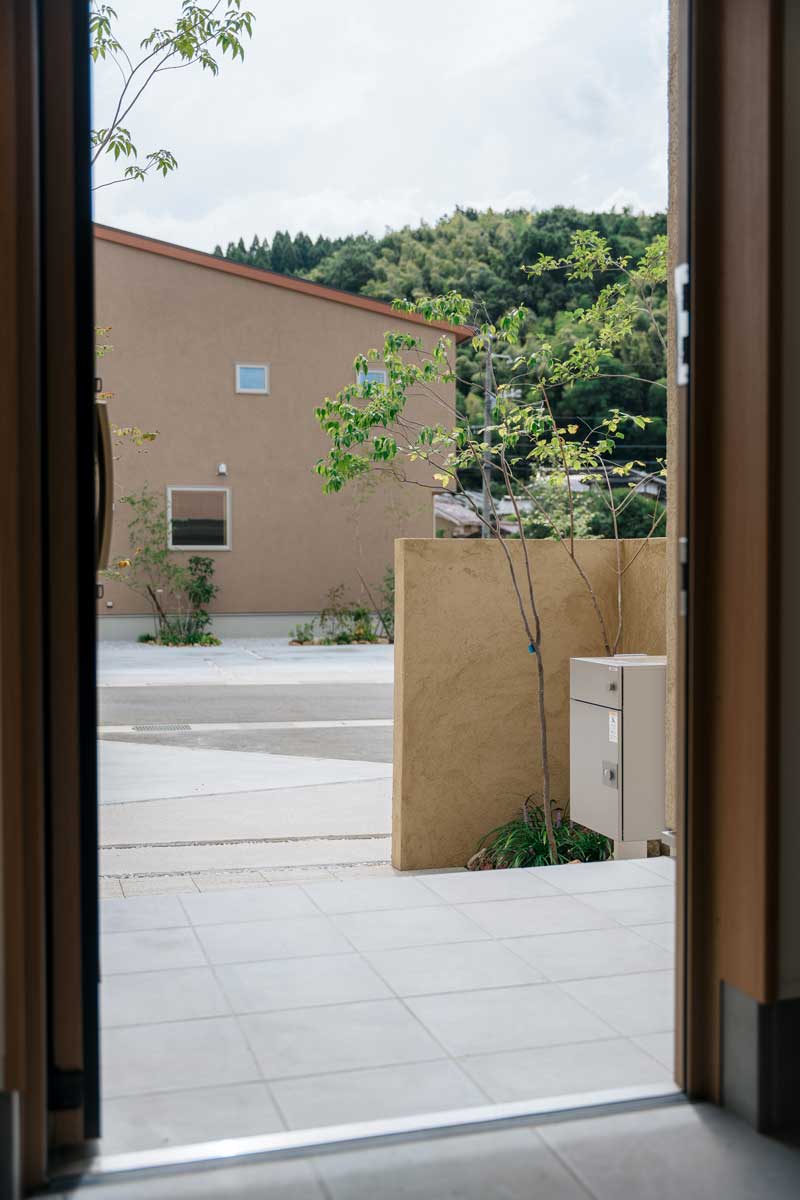 控えめな美しさが際立つ、ミニマル・デザイン・ガーデン