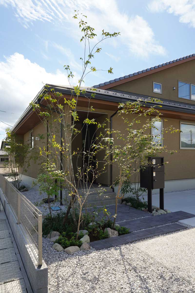 シンプルの中に温もりを―和モダンの外観デザイン